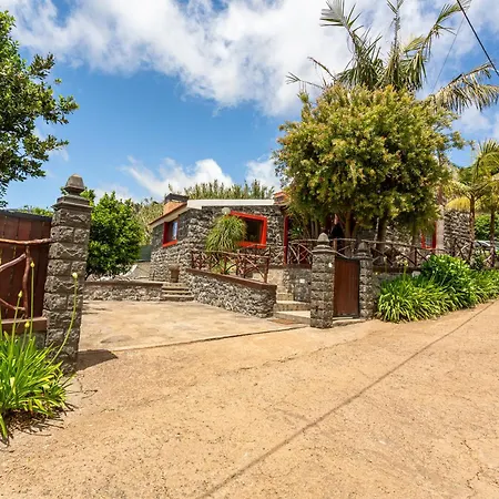 Refugio Do Lourinho بيت للعطل